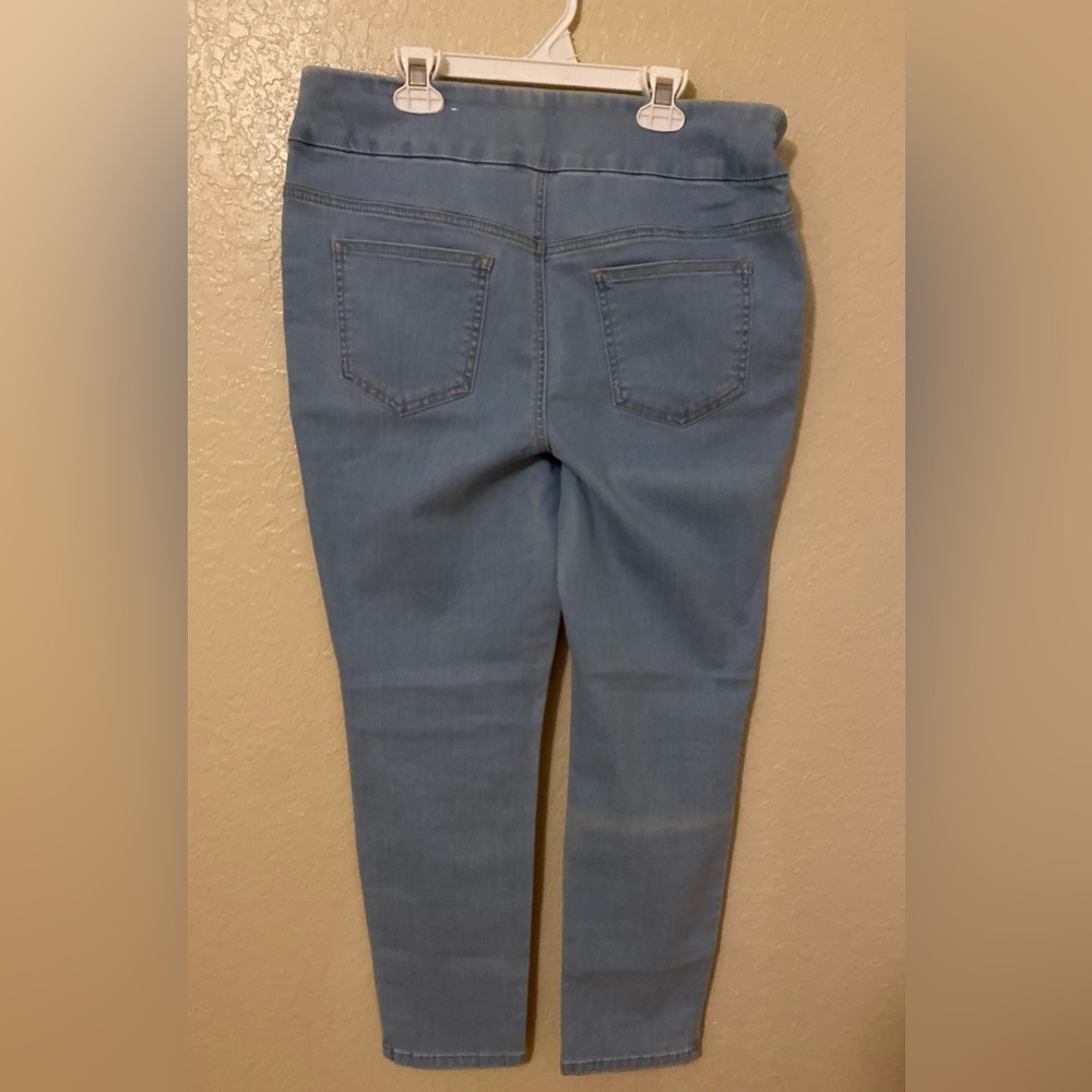 Pants - Picture 2 of 3